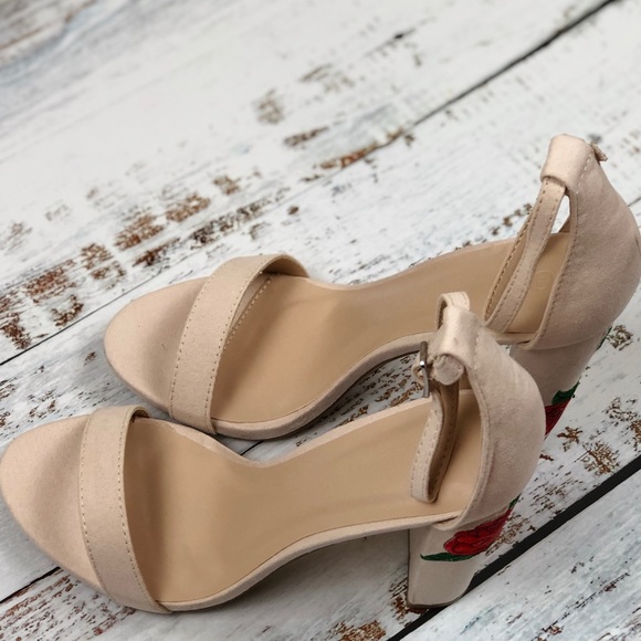 Ankle Strap Heels - Picture 5 of 7